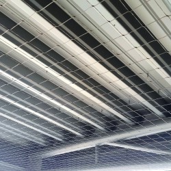 Síť proti holubům 50x50mm barva ČERNÁ - střižená na míru